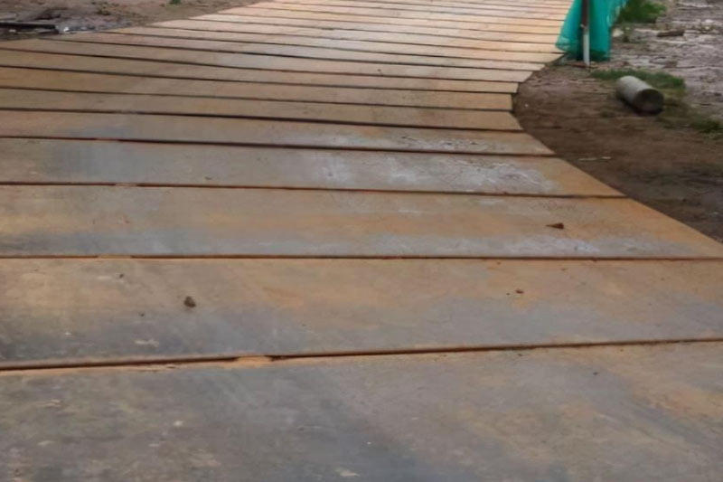 沈阳铺路钢板租赁浅谈工程防滑耐磨铺路垫板